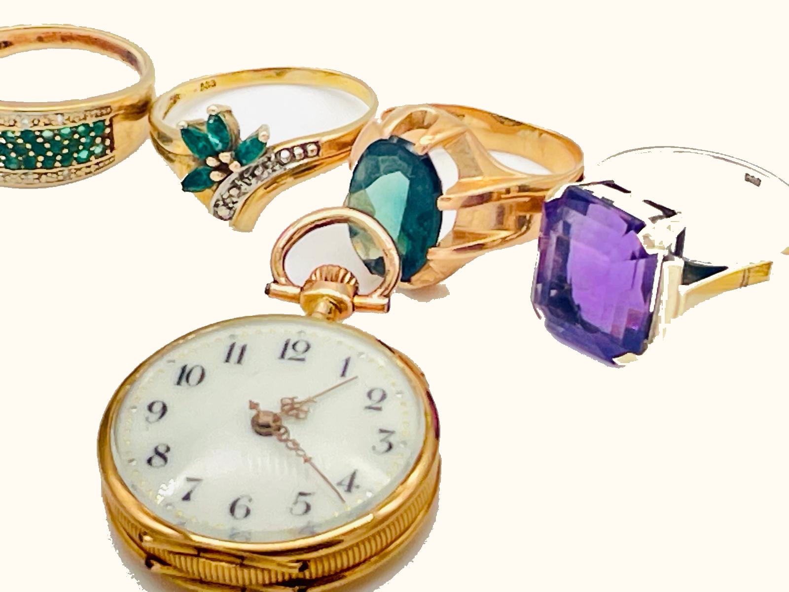 Schmuck, Ringe und Taschenuhr aus einer Erbschaft zur Orientierung im Nachlass im Großraum Stuttgart.
